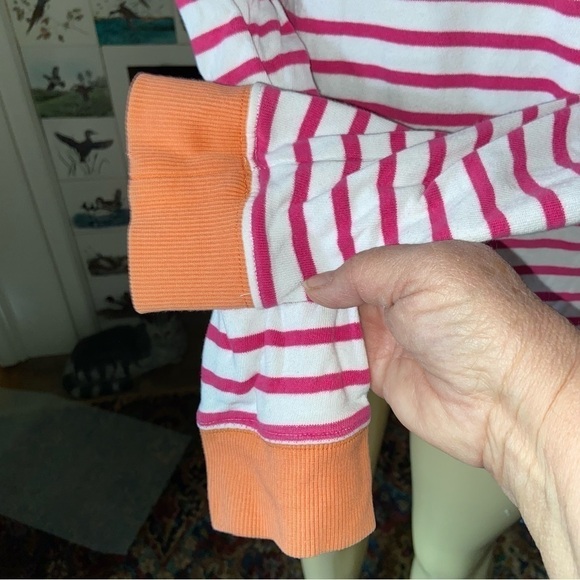 VINEYARD Vines boat neck top with long sleeves and sweatshirt cuffs. En trend. - Picture 4 of 6